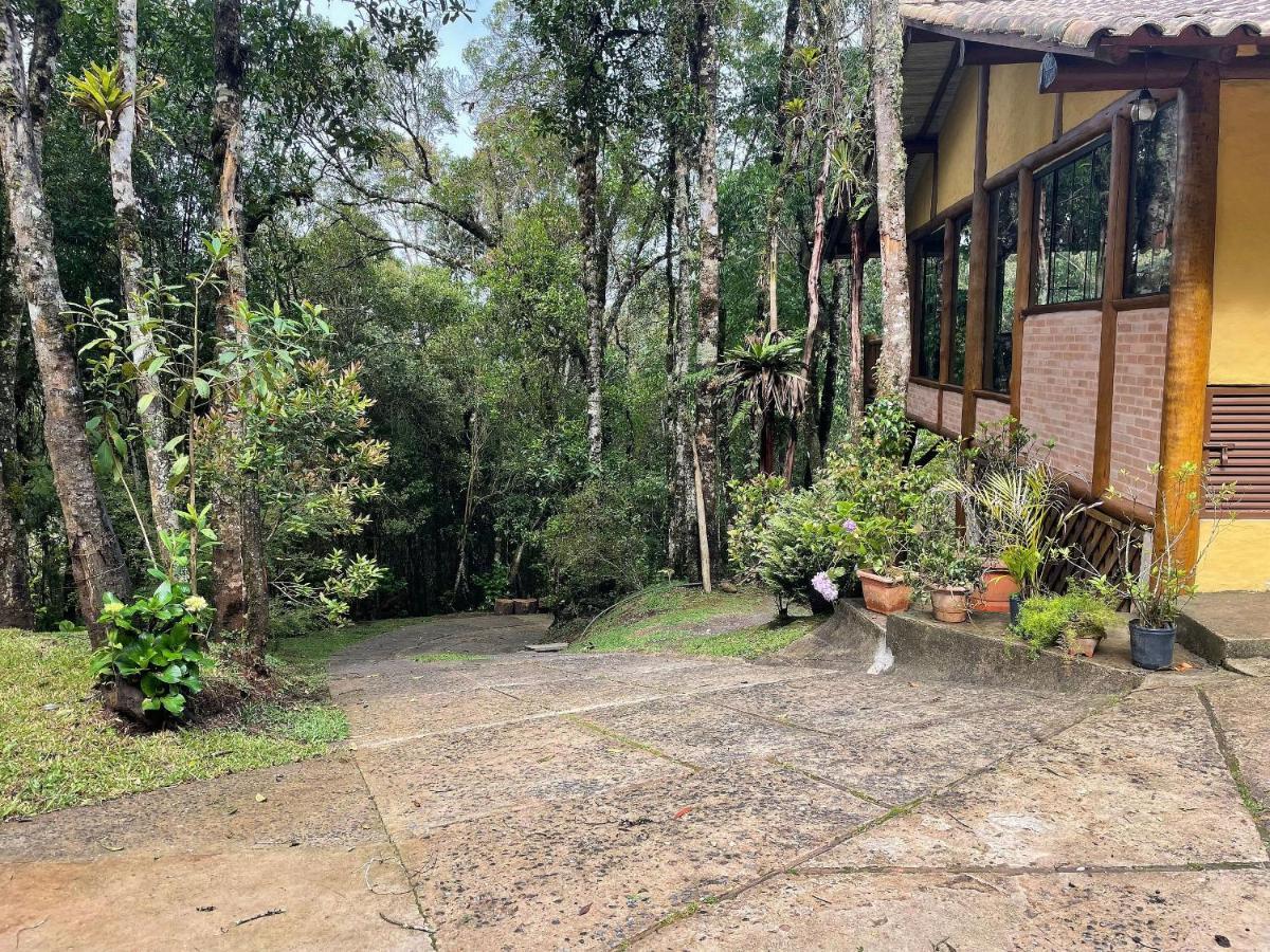 Casa Com Area Gourmet Perto Do Parque Amantikir Villa - Campos do Jordao — Photos 1